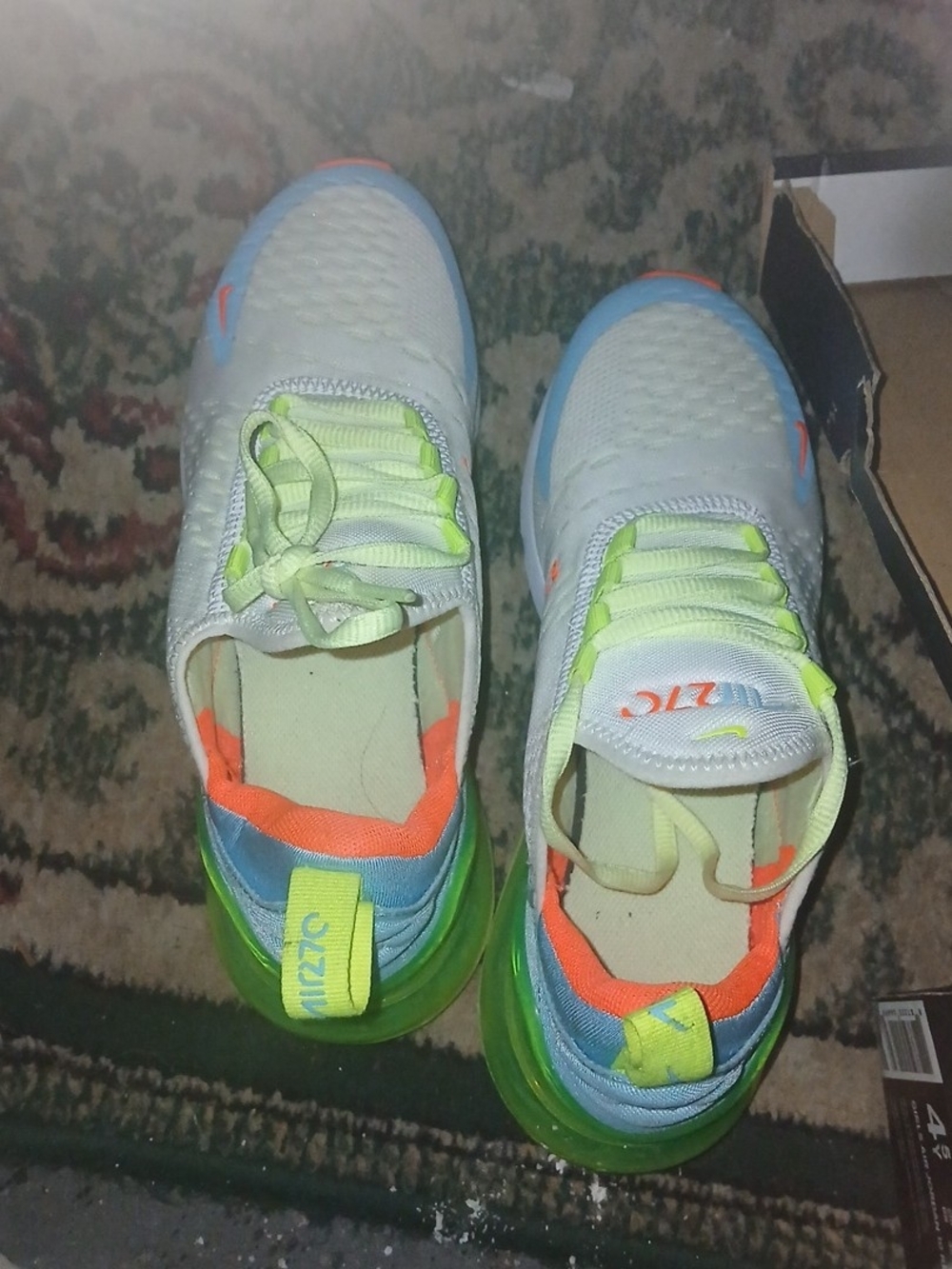 Kids Lightweight Neon Accent Athletic Shoes - White/Green